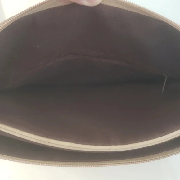 Ecosse Tan  Medium Womans CrossBody Bag. - Picture 7 of 11